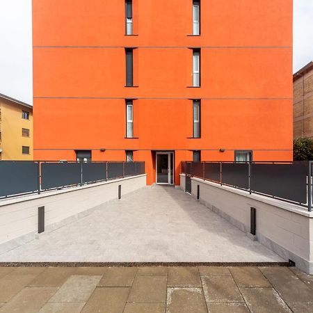 Comfy Apt With Private Parking & Balcony Milão Exterior foto