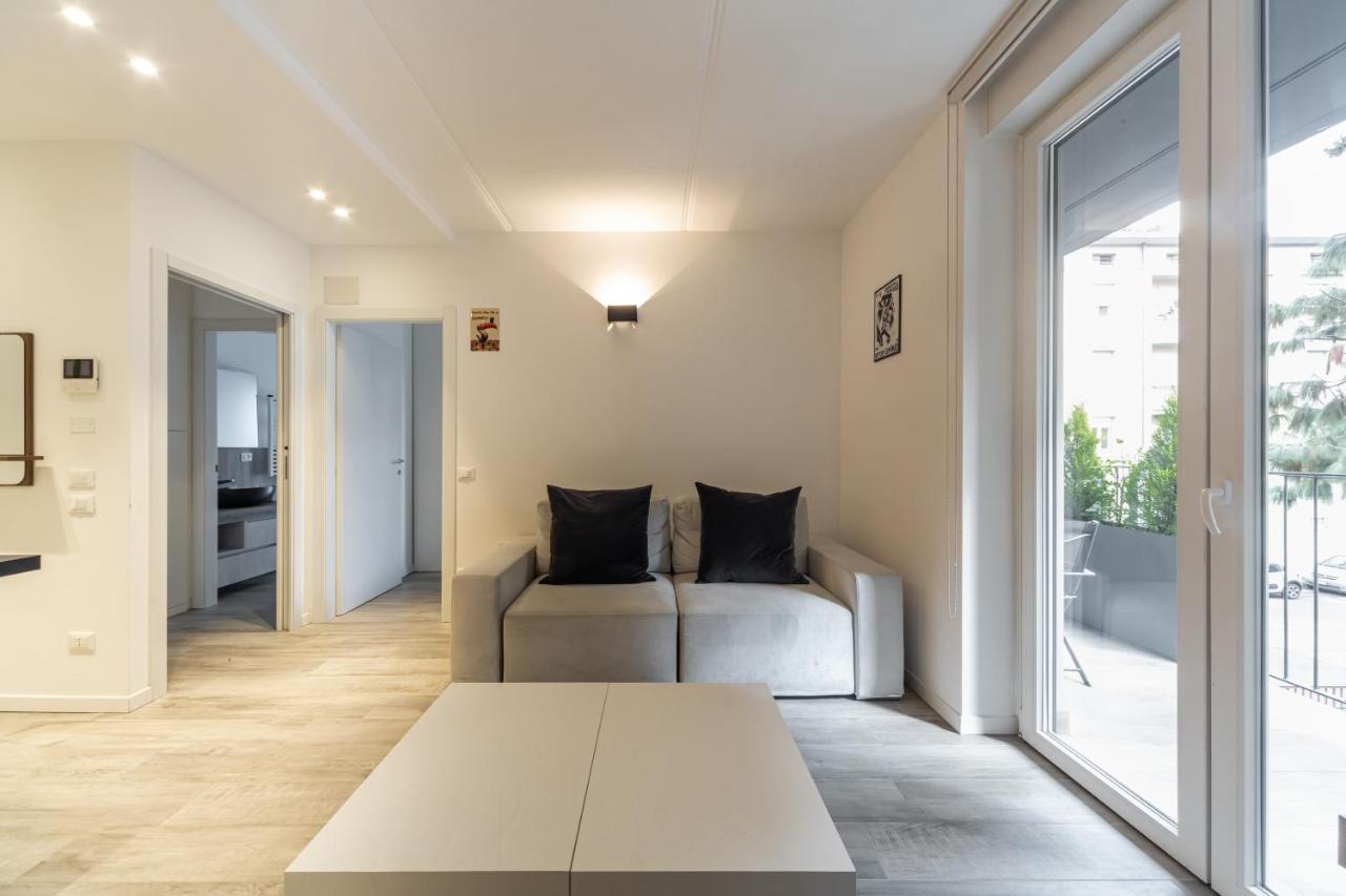 Comfy Apt With Private Parking & Balcony Milão Exterior foto