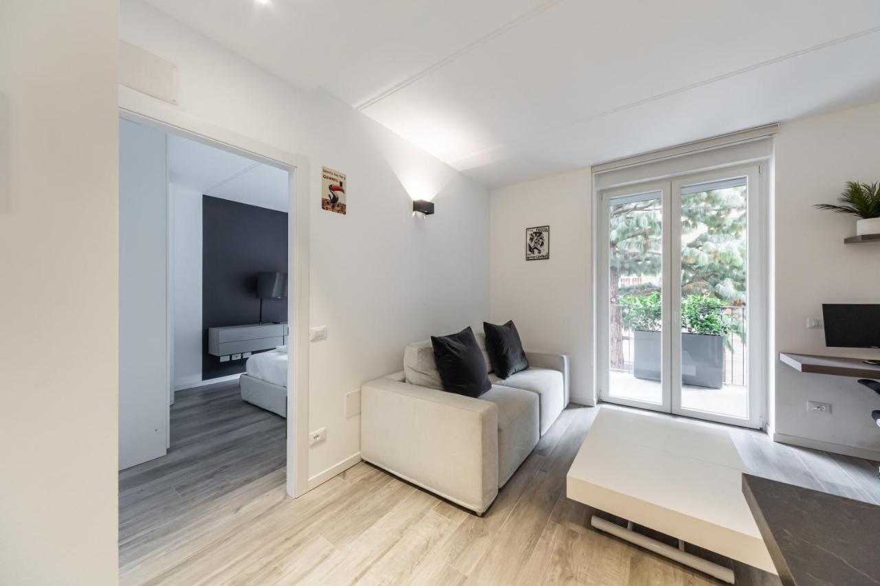 Comfy Apt With Private Parking & Balcony Milão Exterior foto